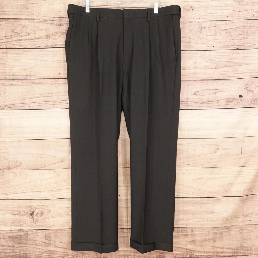 Haggar Premium Comfort Dress Pants 38x30 Charcoal Classic Fit Pleated Cuffed